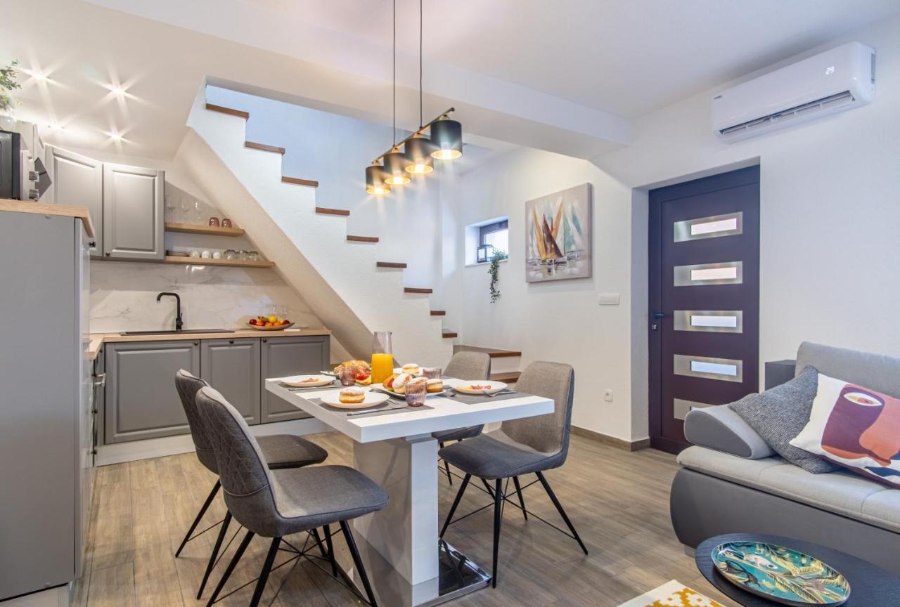 Su Casa - At Kastela Oldtown Apartment Exterior photo