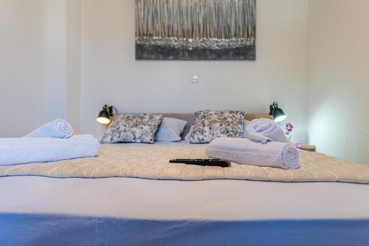 Su Casa - At Kastela Oldtown Apartment Exterior photo