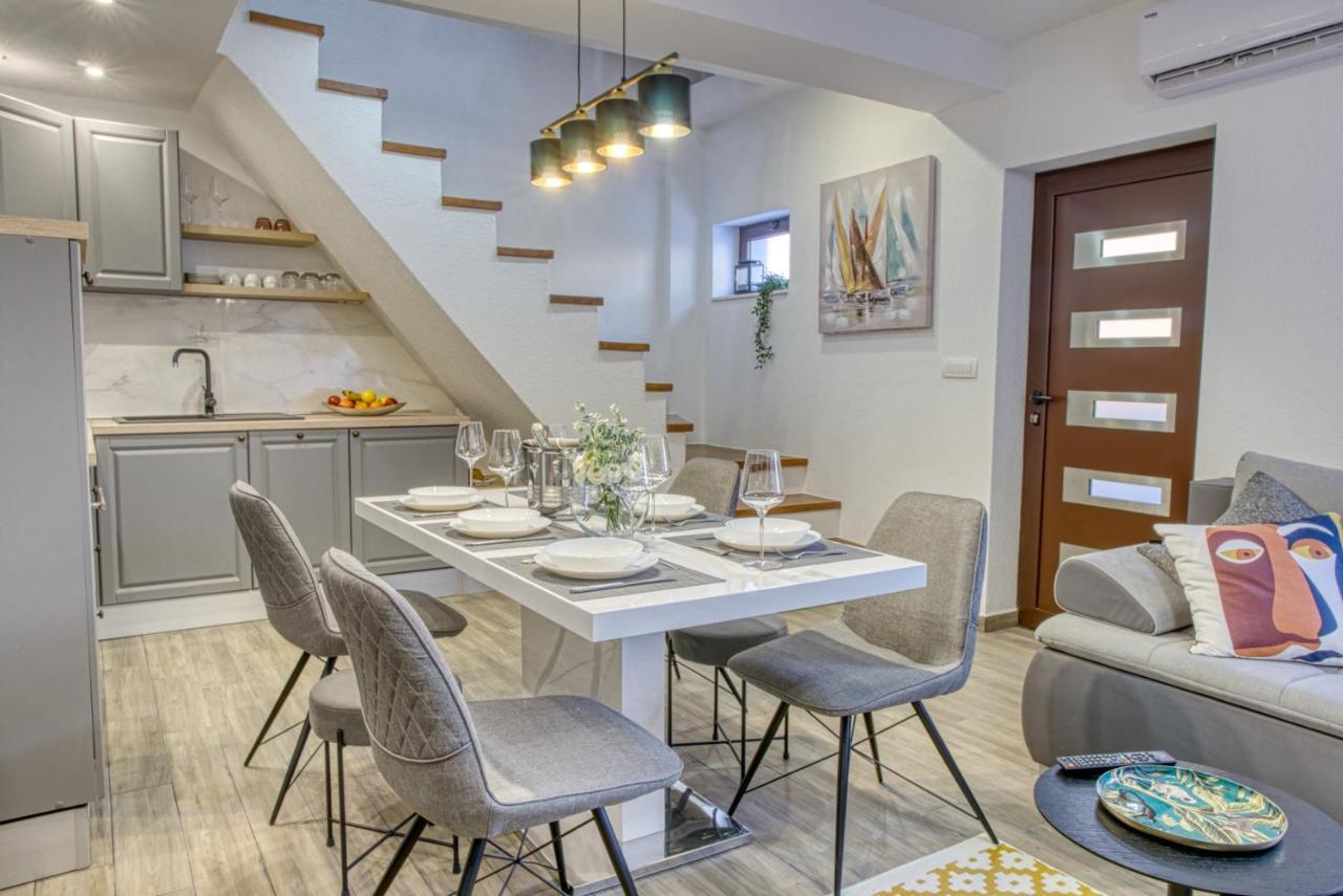 Su Casa - At Kastela Oldtown Apartment Exterior photo