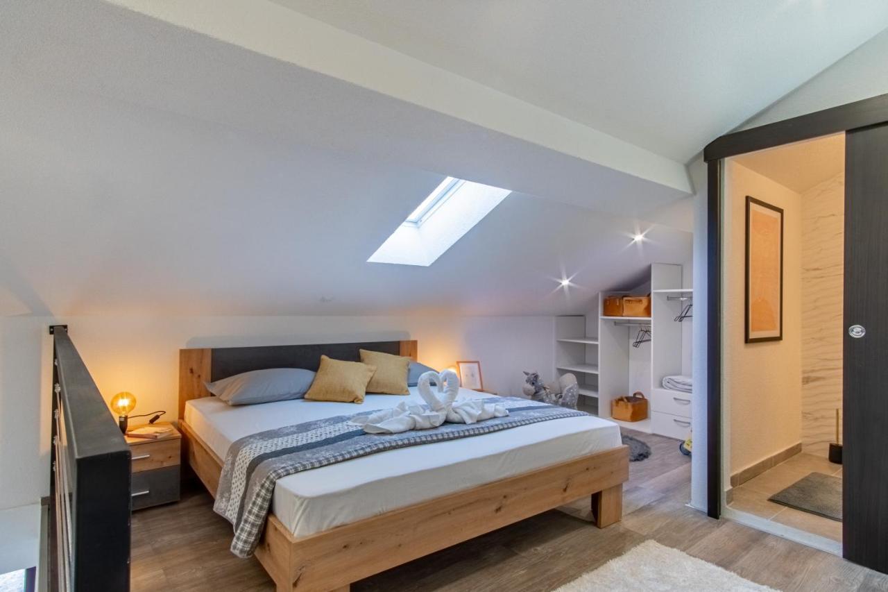 Su Casa - At Kastela Oldtown Apartment Exterior photo